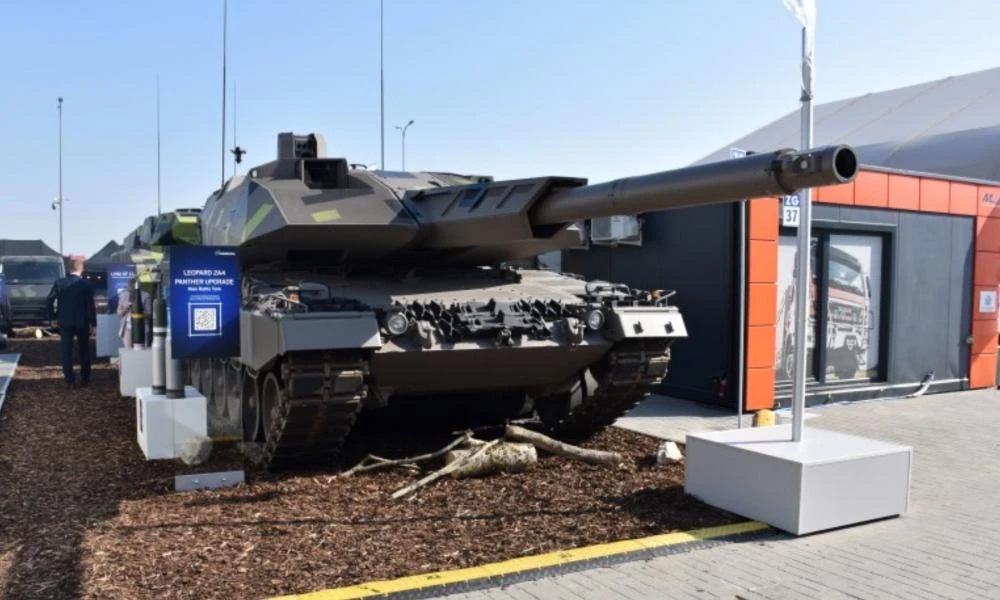 Οι Γερμανοί «πάντρεψαν» Leopard 2A4 και KF51 Panther δημιουργώντας ένα φονικότατο υβρίδιο (Εικόνες)